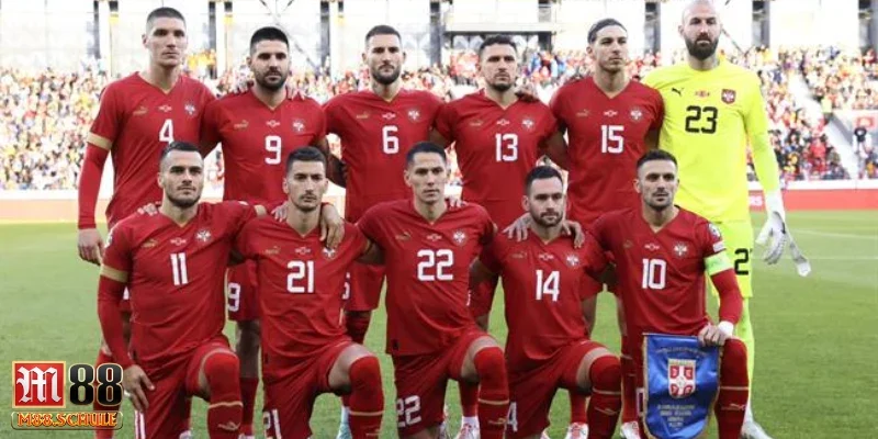 Sergej Milinković-Savić và Dusan Tadić khu trung tuyến